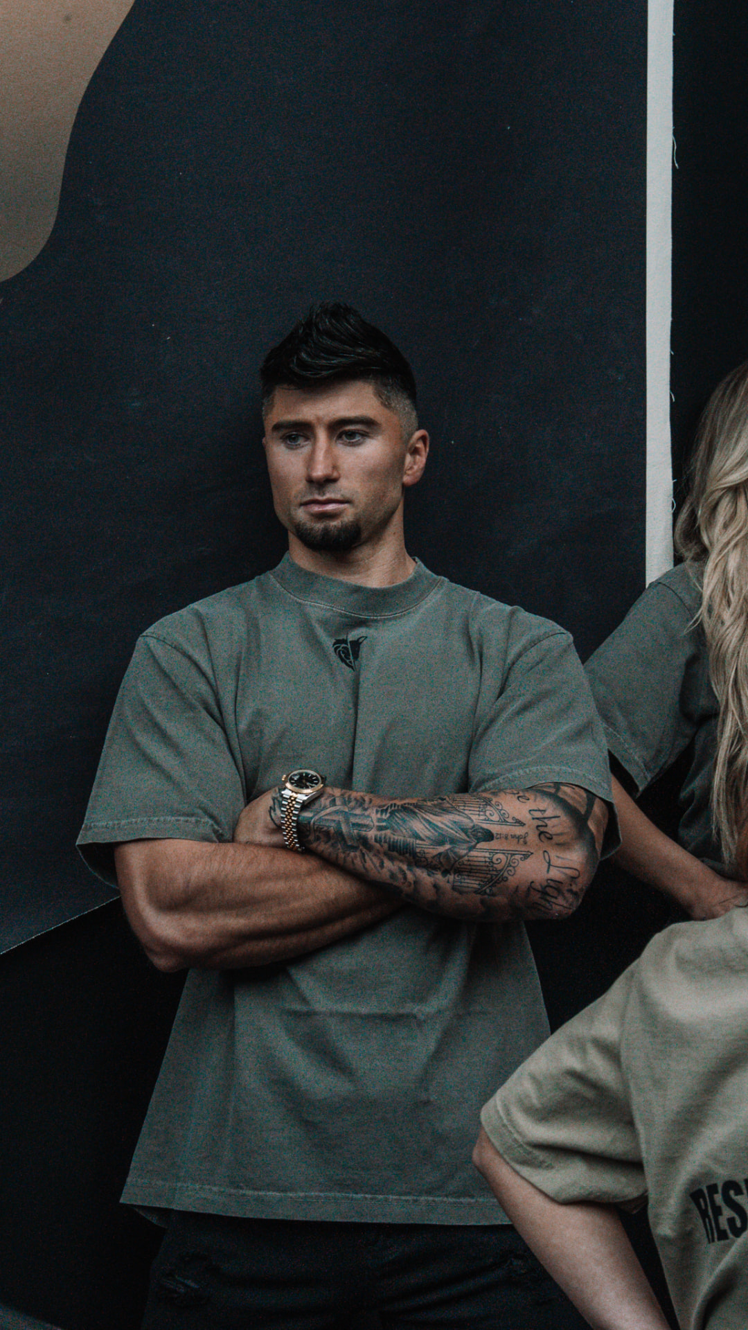 Tyler, co-founder of RüS, on set